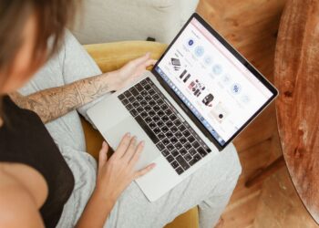 Common Dropshipping Supplier Red Flags Every Store Owner Must Know